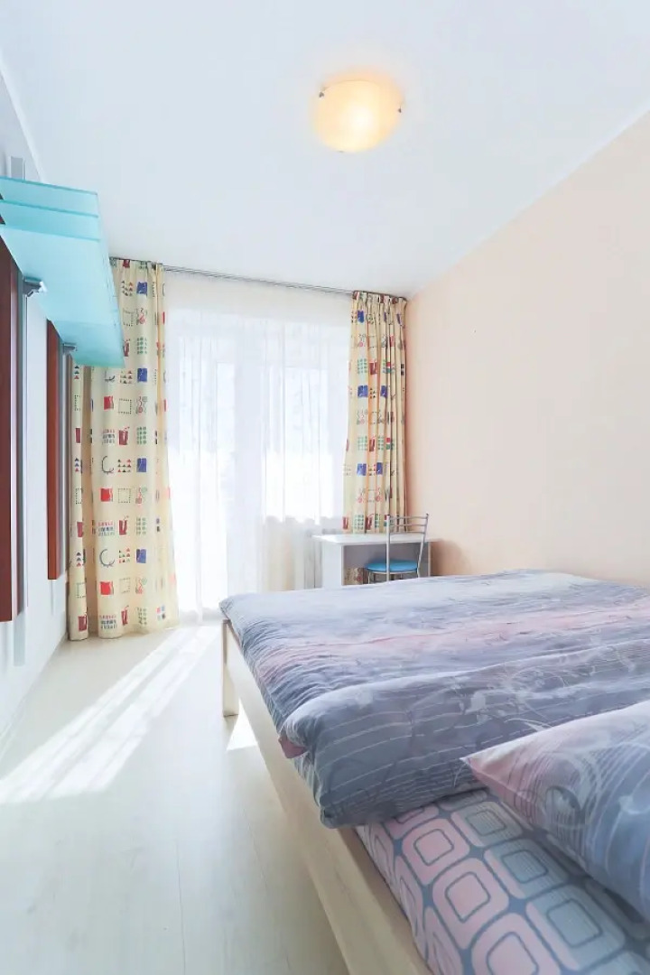 Апартаменты 4-комнатные HomeApart Сторожовская, 8