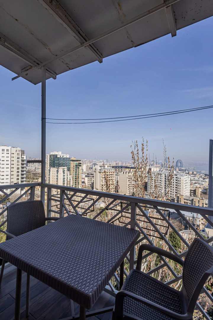 Апартаменты Двухспальные с Гостиной Комнатой в Центре Города