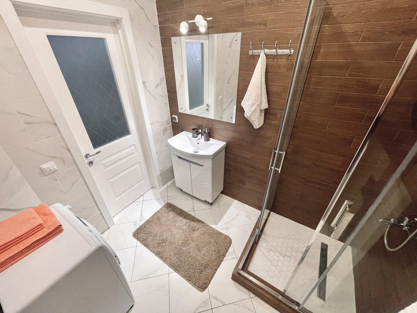 Квартира двухкомнатная  на Толстом мысе у моря до 6 человек