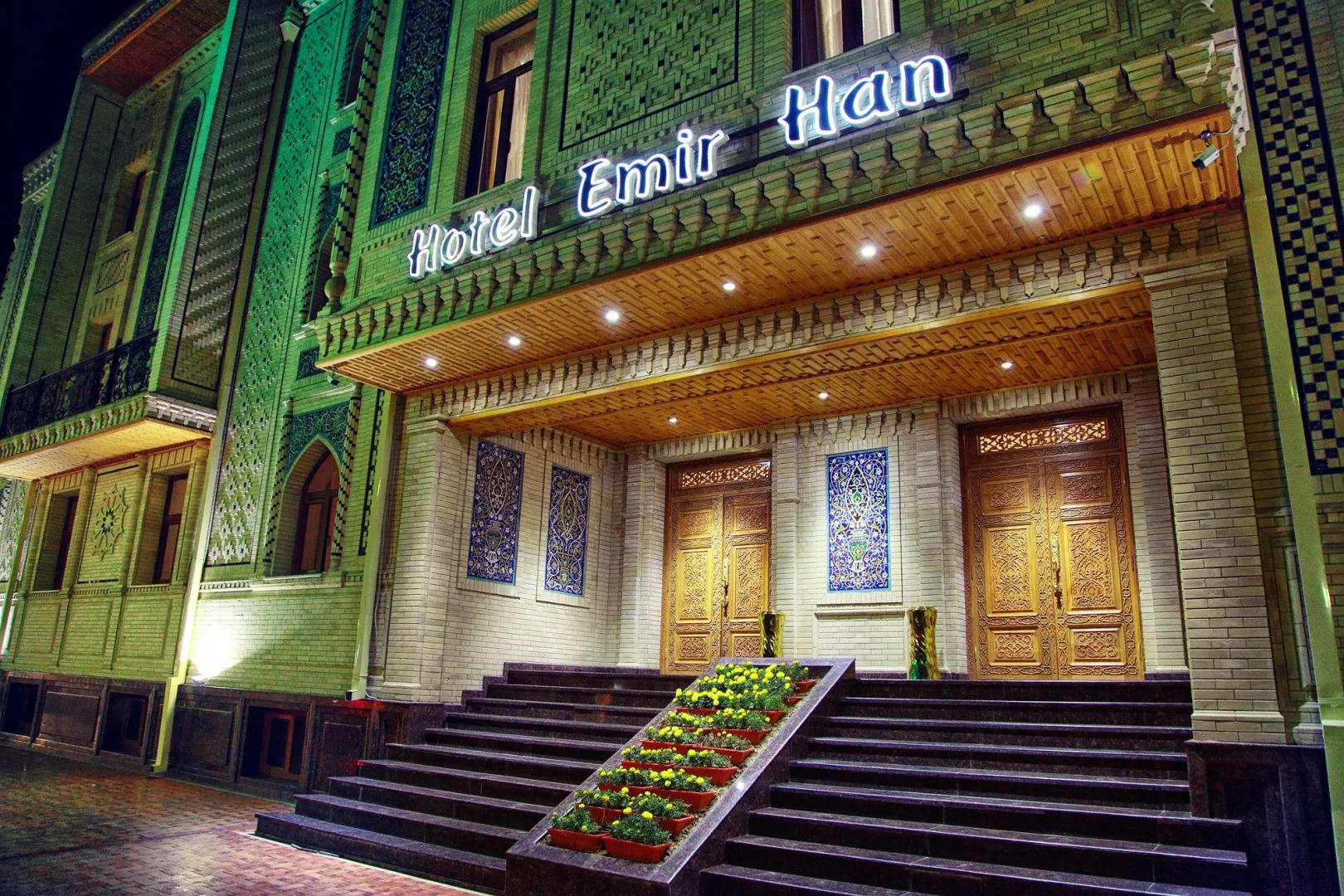 Отель Эмирхан