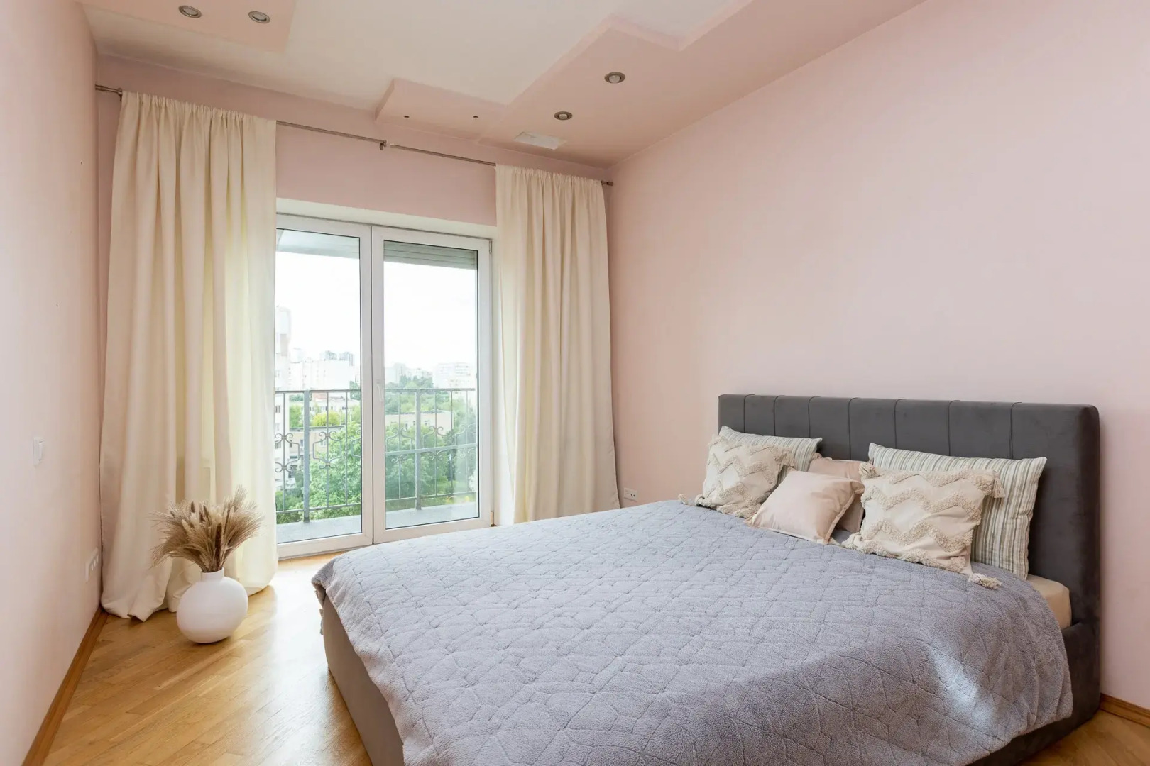 Апартаменты Просторные в Историческом Центре Минска