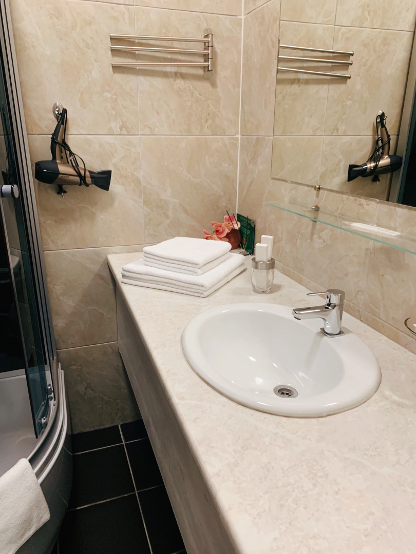 Отель Корона