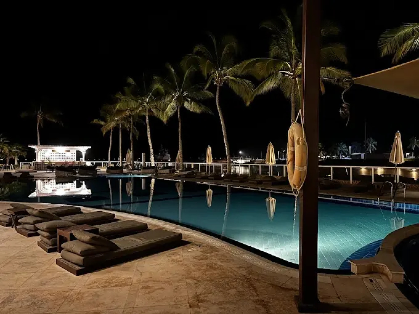 Отель JUWEIRA BOUTIQUE HOTEL - ADULTS ONLY