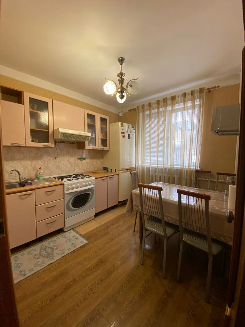 Частный дом Двухэтажный в центре