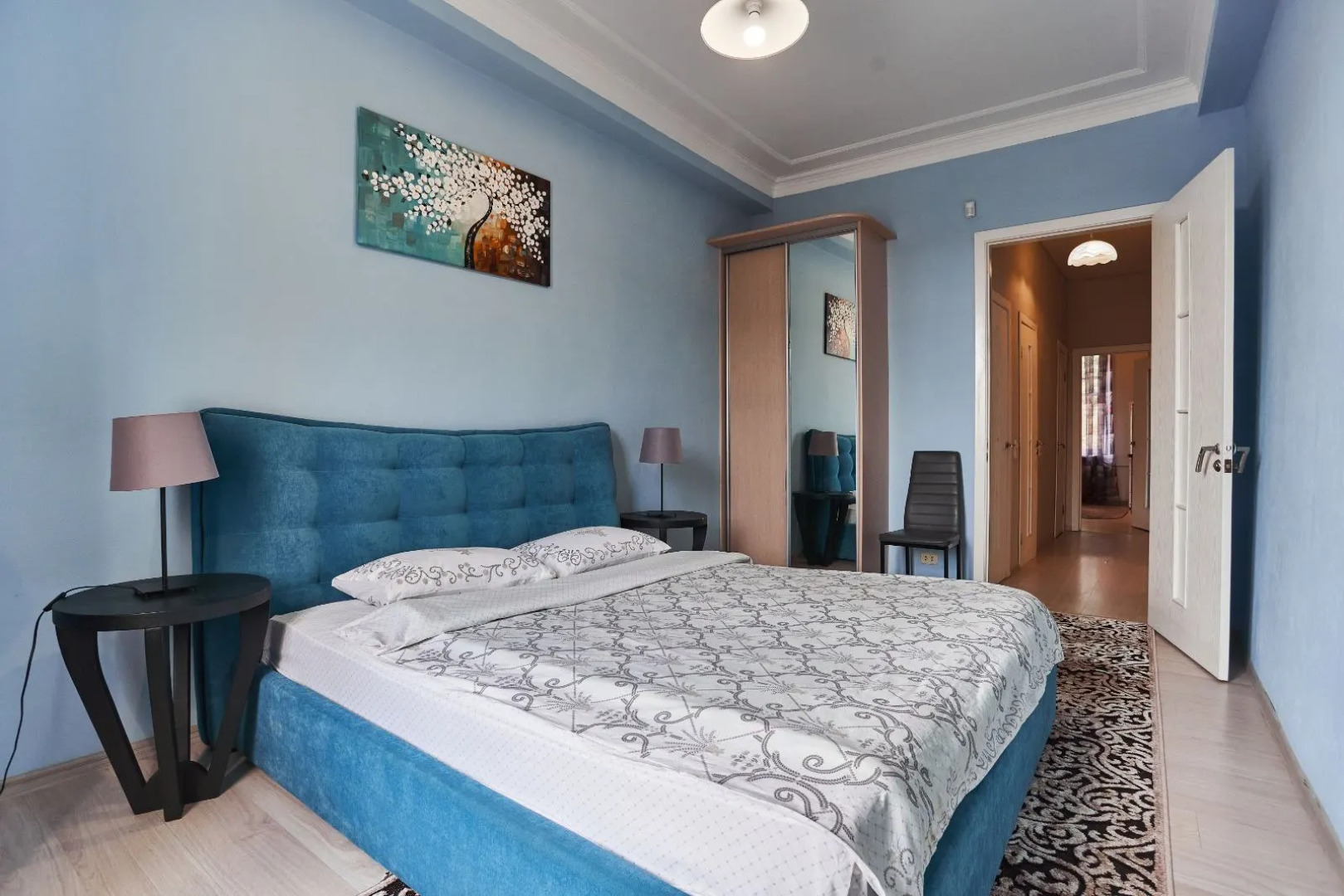 Апартаменты в центре 4х комнатные на Кирова 1