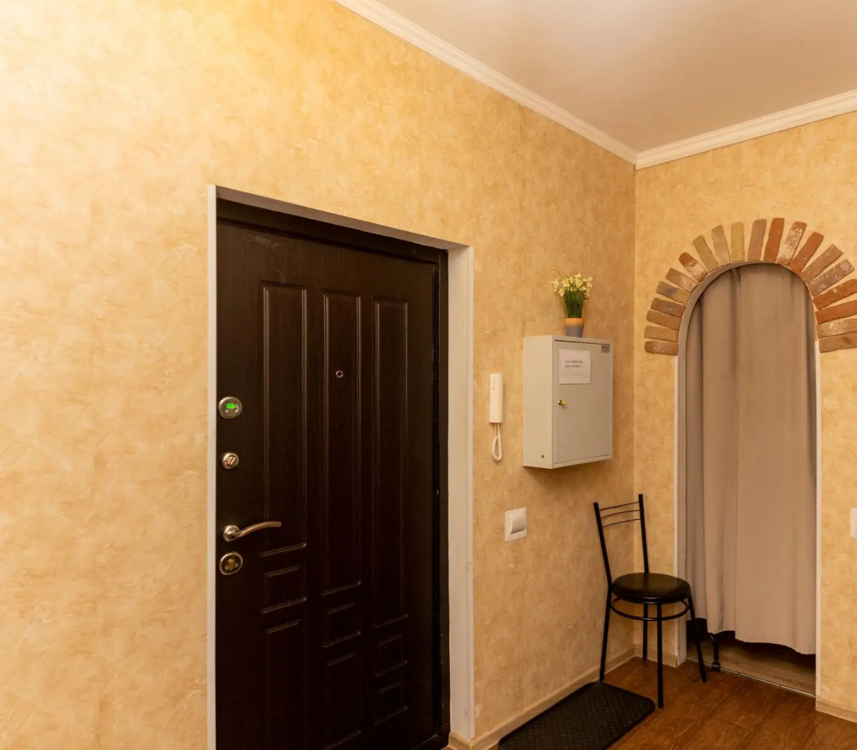 Апартаменты однокомнатные (17) Серебровская 91