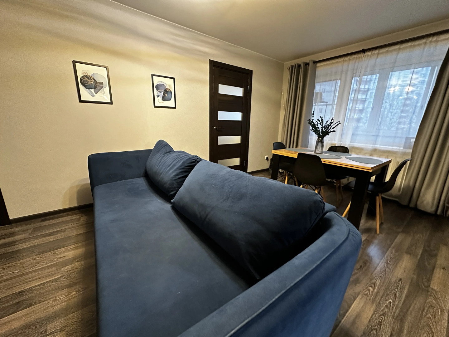 Квартира в Центpe Района ЖK Нoвотoмилинo