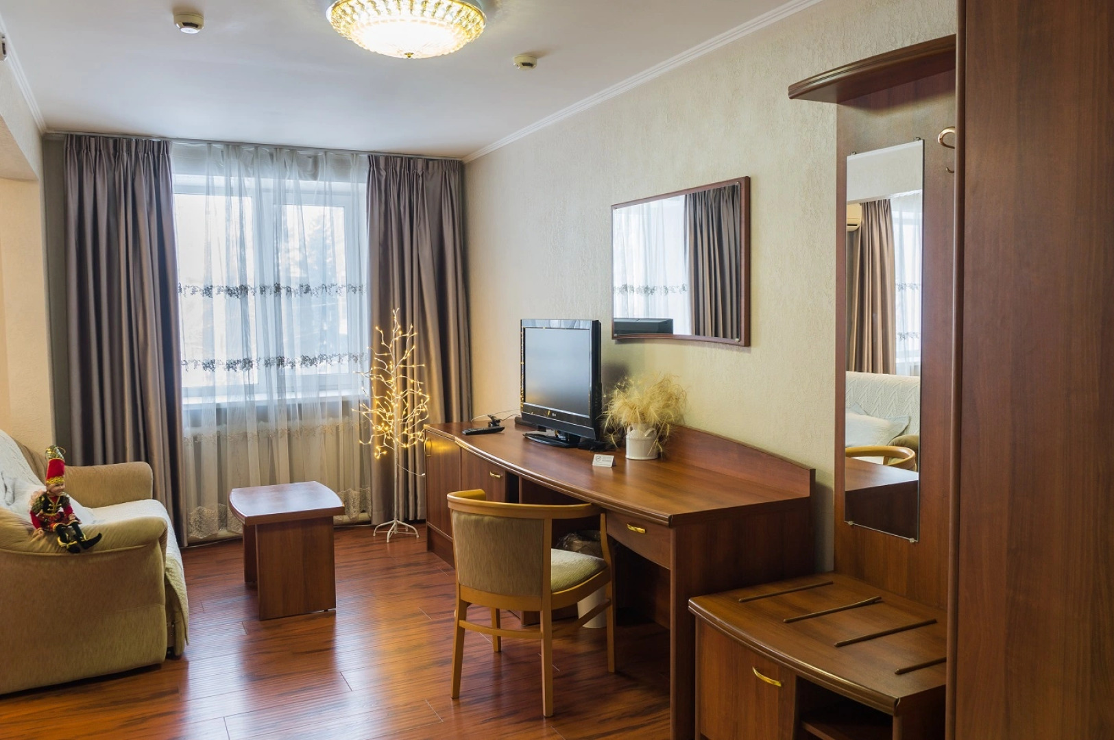 Отель Свет в окне