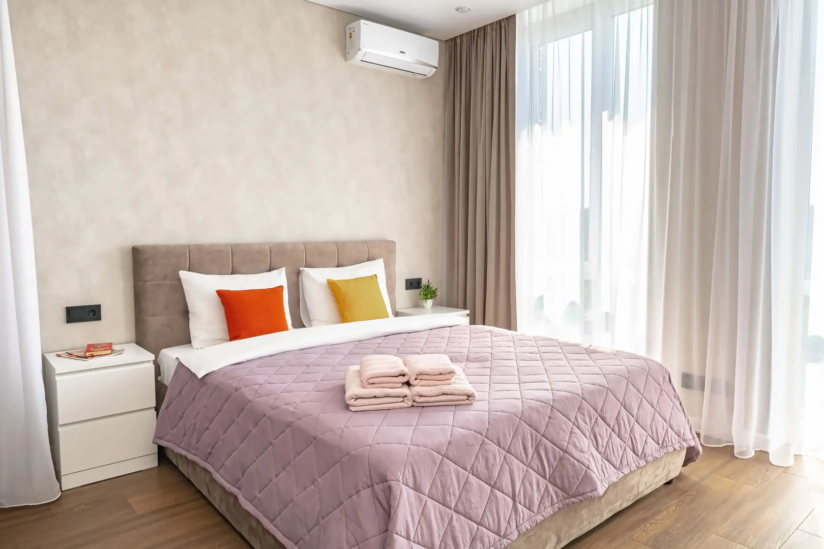 Апартаменты TopHouse на Нестерова 1