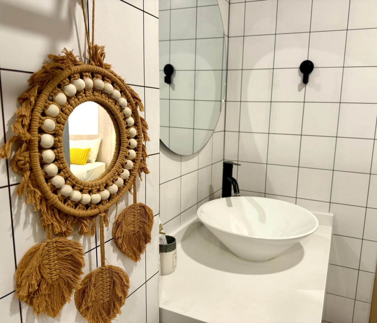 Квартира Просторная однушка у моря с бассейном и WiFi 500 мбит/с