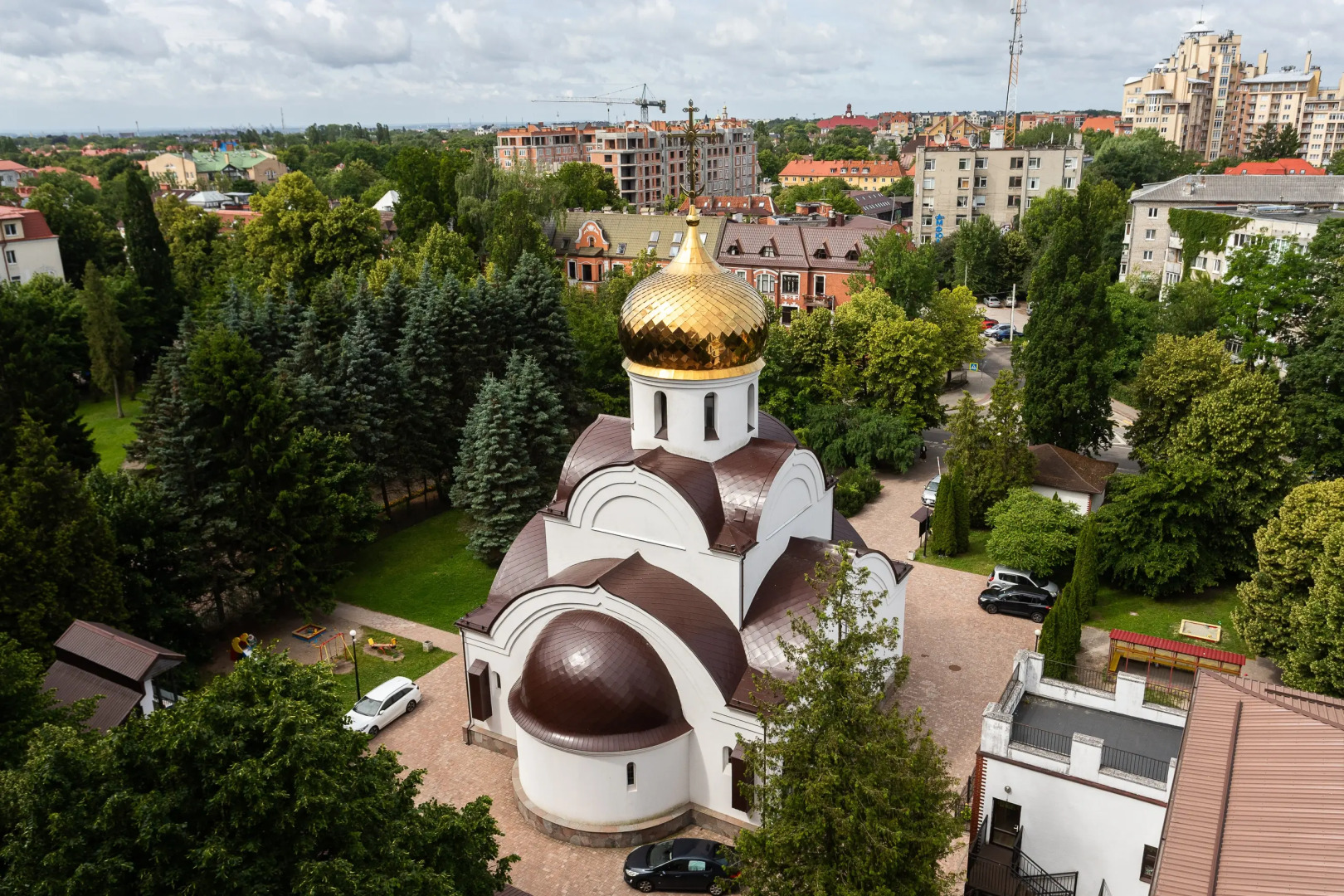 Квартира класса комфоpт плюс с красивым видом из окна в историческом центре города Амалиенау