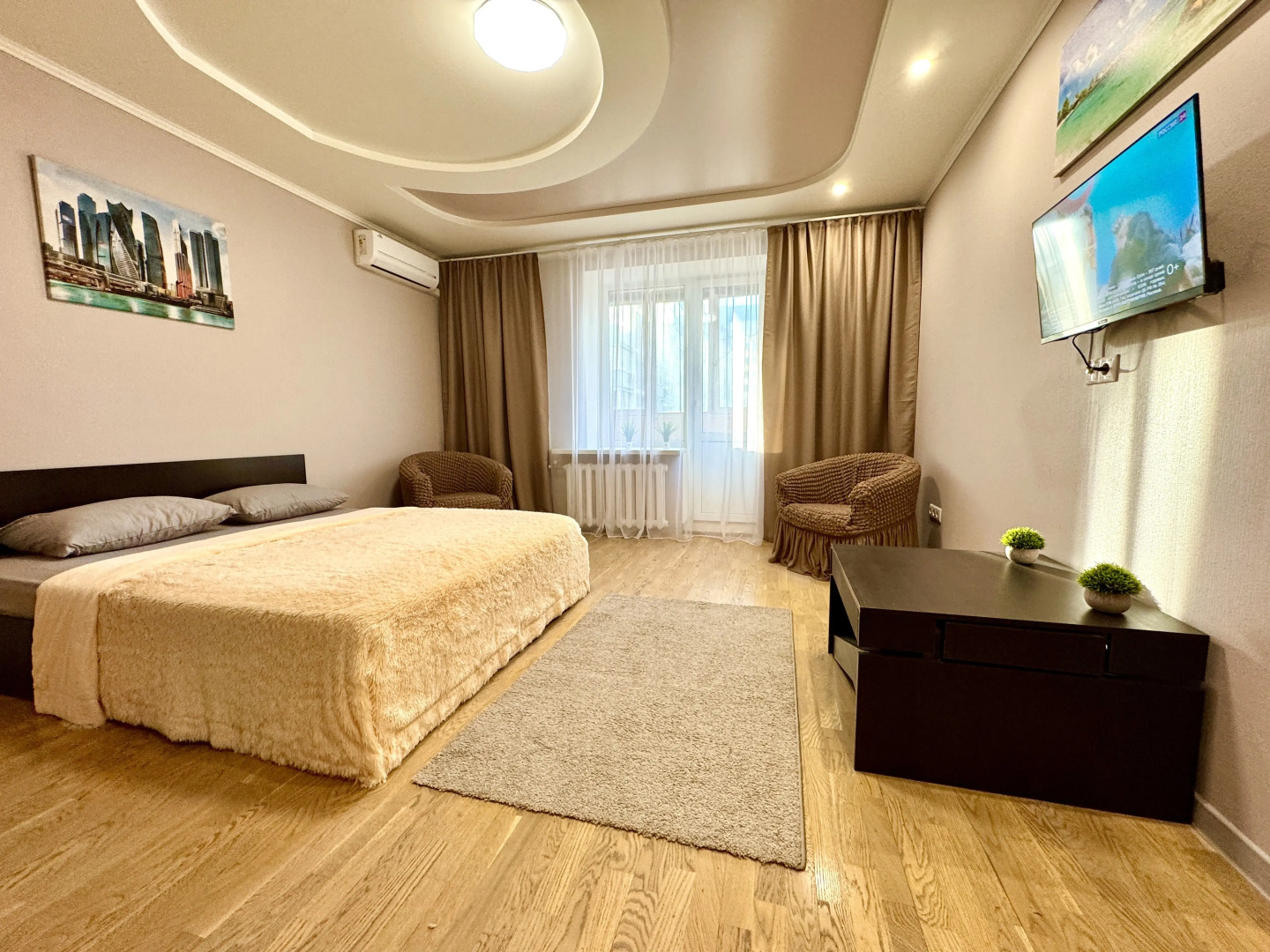 Апартаменты просторные двухкомнатные на Ленинской, рядом с набережной