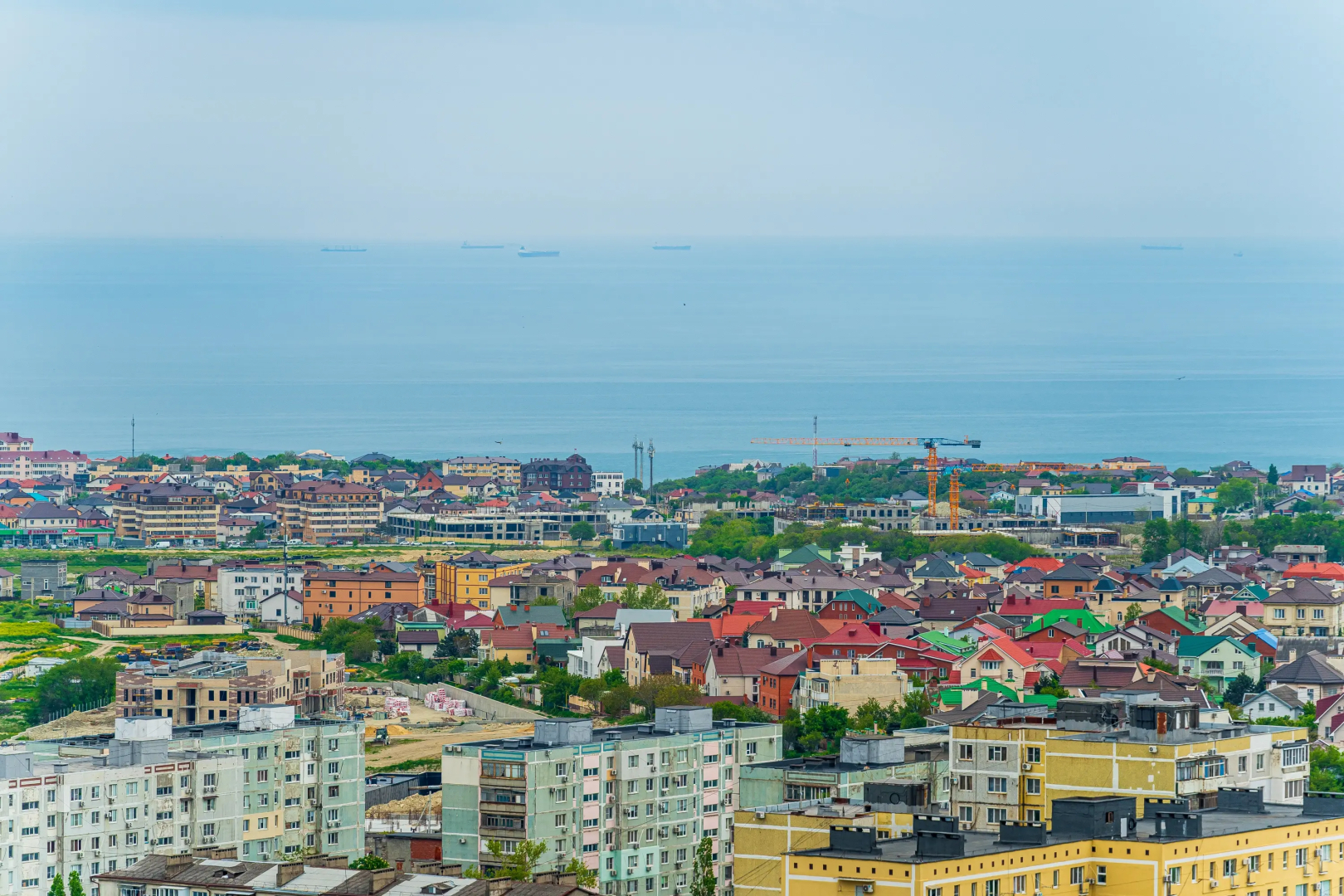 Апартаменты с Лоджией и Видом на Город и Море от LetoApart