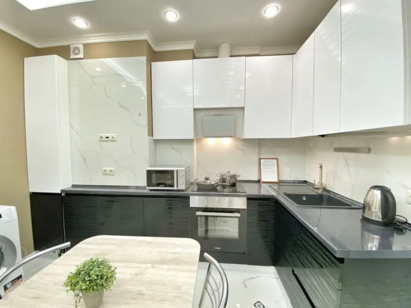 Квартира 2-х комнатная ЖК Одинбург 1