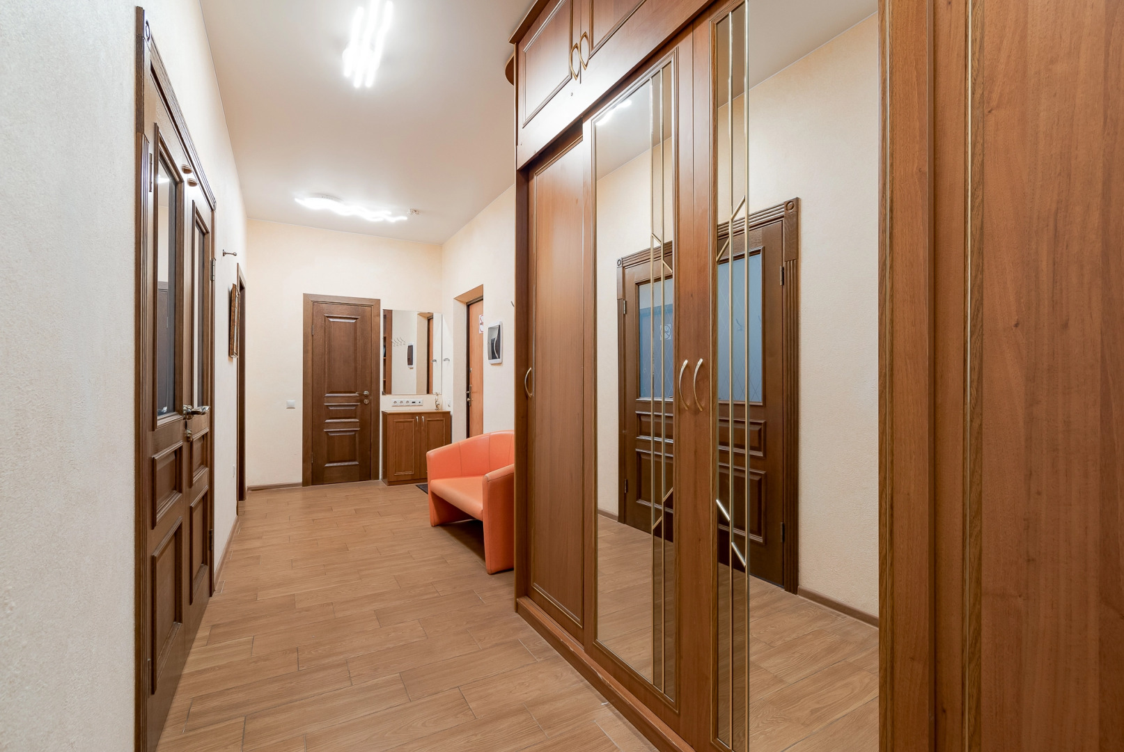 Апартаменты Огромная Уютная Квартира