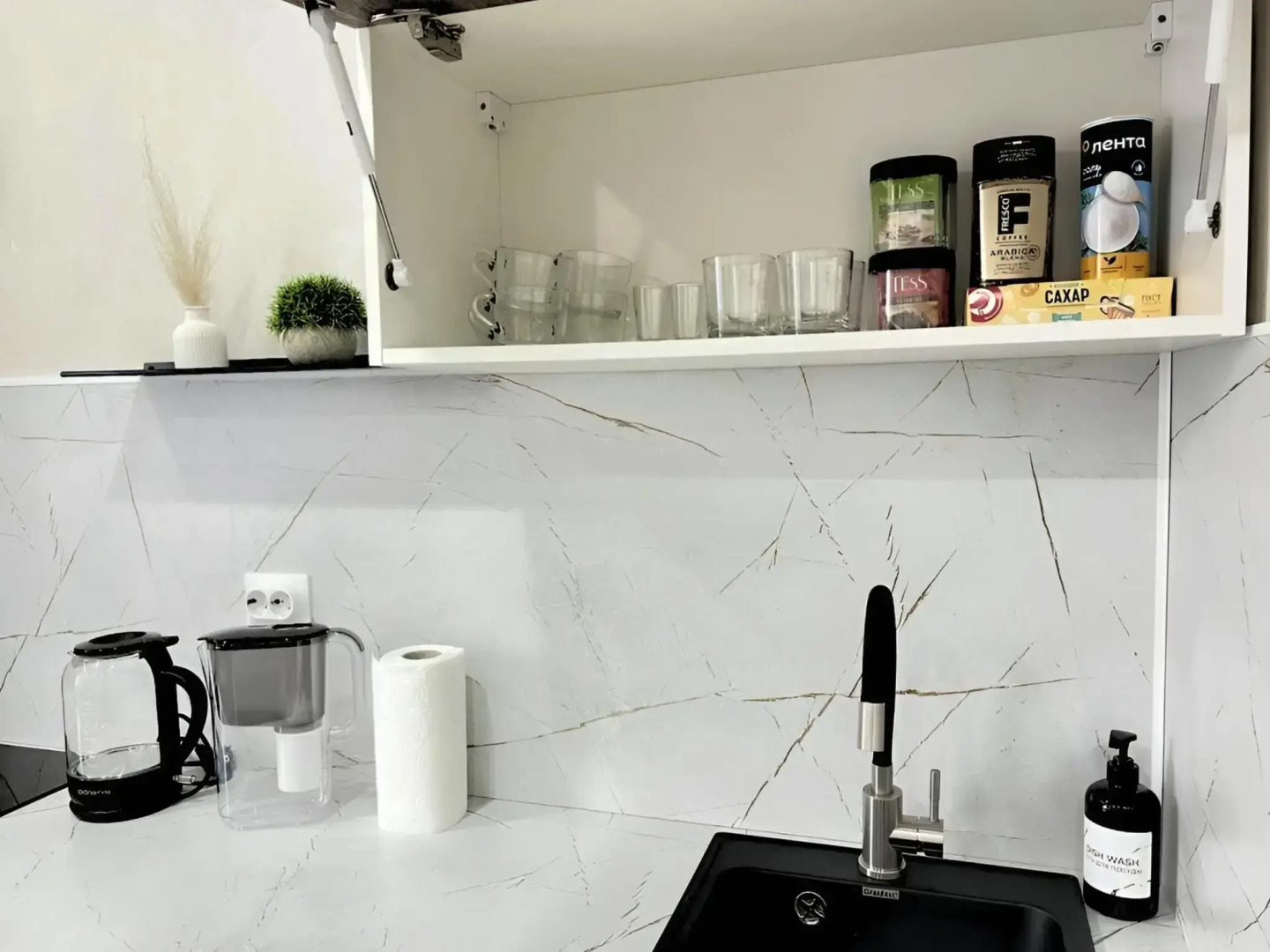 Квартира 6 местная с новым ремонтом около метро Горки парка и ТЦ