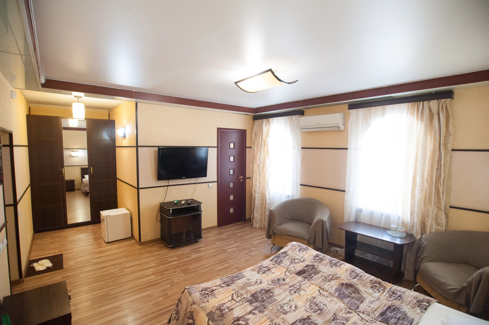 Отель На Каминского