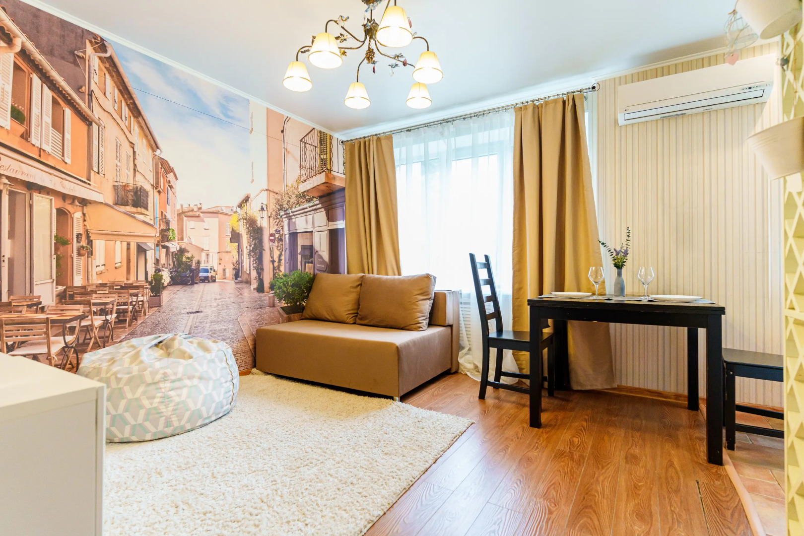 Апартаменты рядом с морем в центре Новороссийска от LetoApart