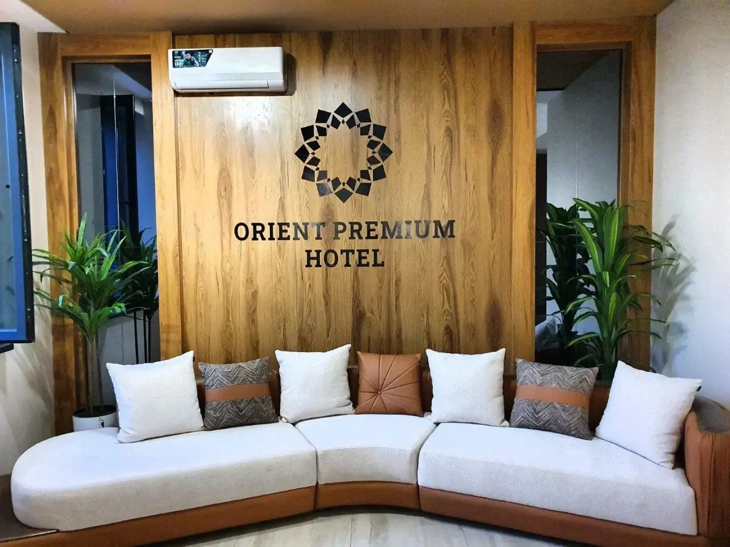 Отель Orient Premium