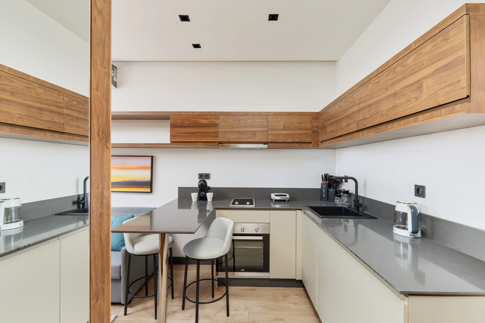 Апарт-отель Bayview Hills Luxury Residences