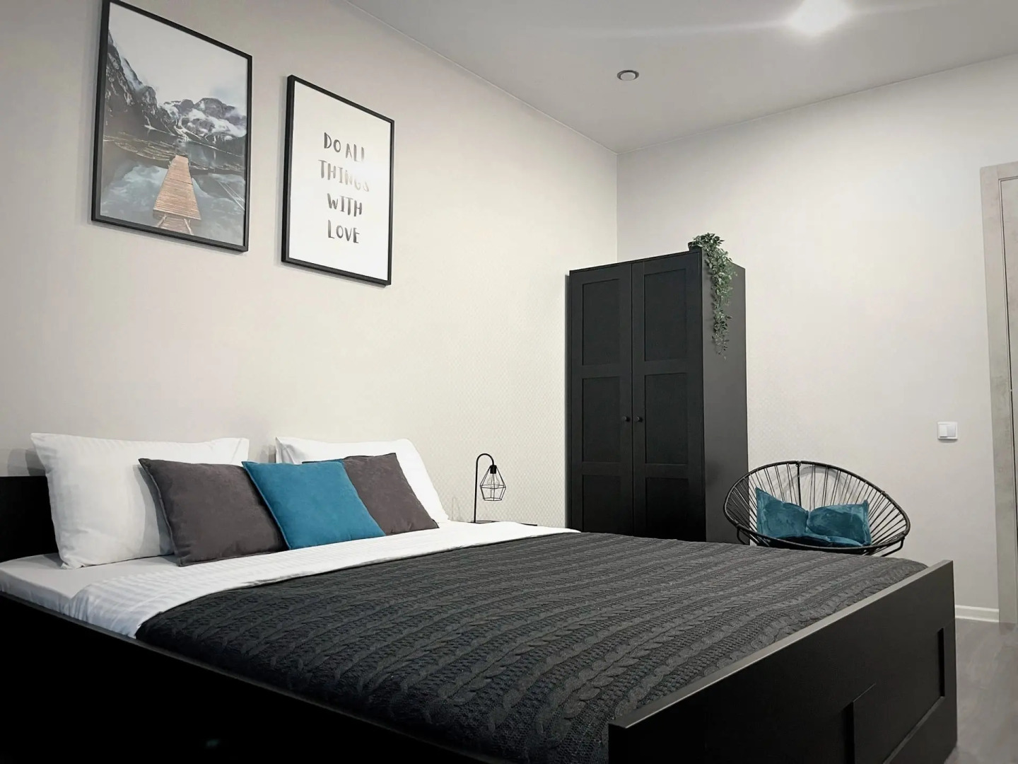 Апартаменты двухкомнатные White Sea Aparts в центре города