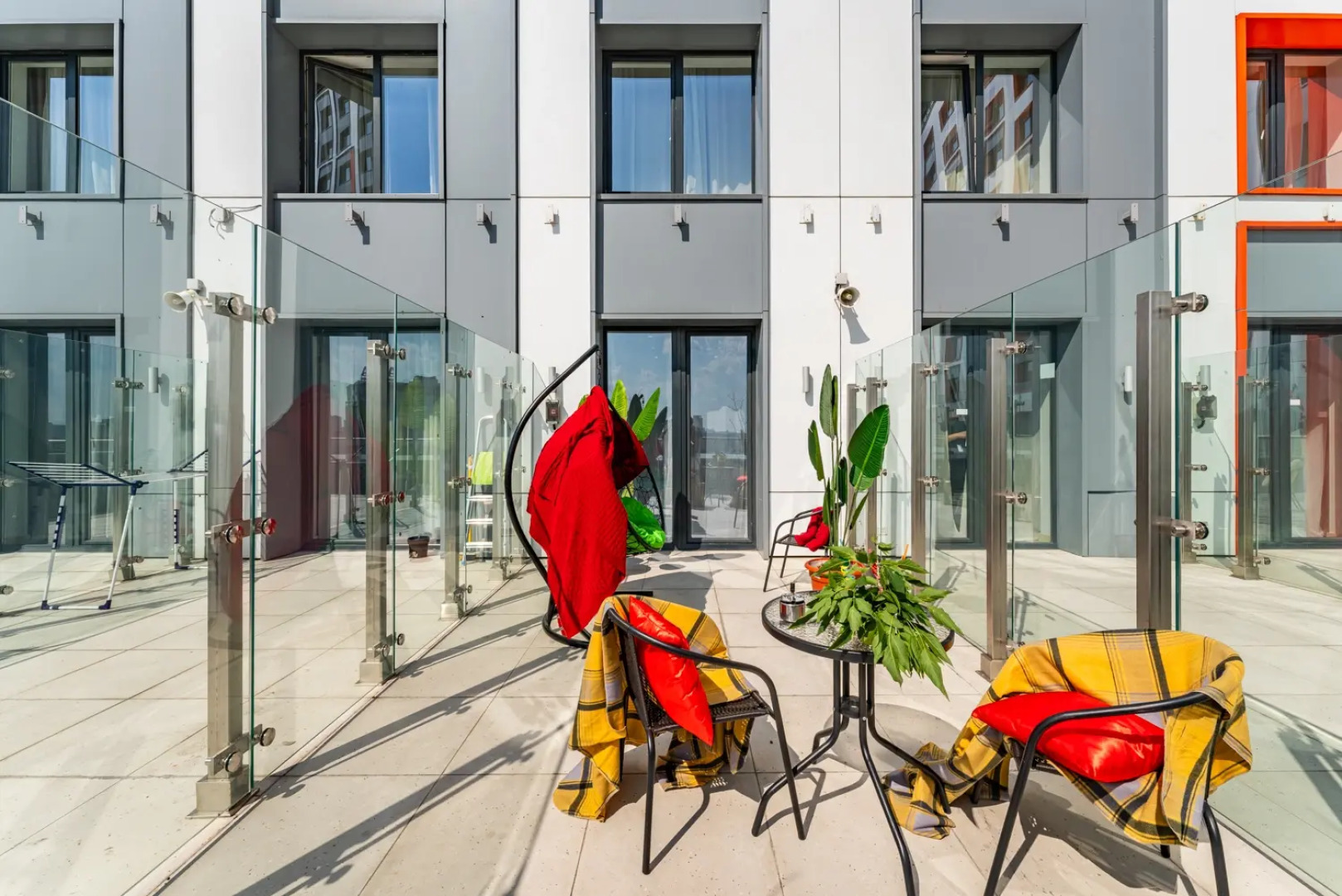 Апартаменты с личной террасой около острова мечты метро Технопарк