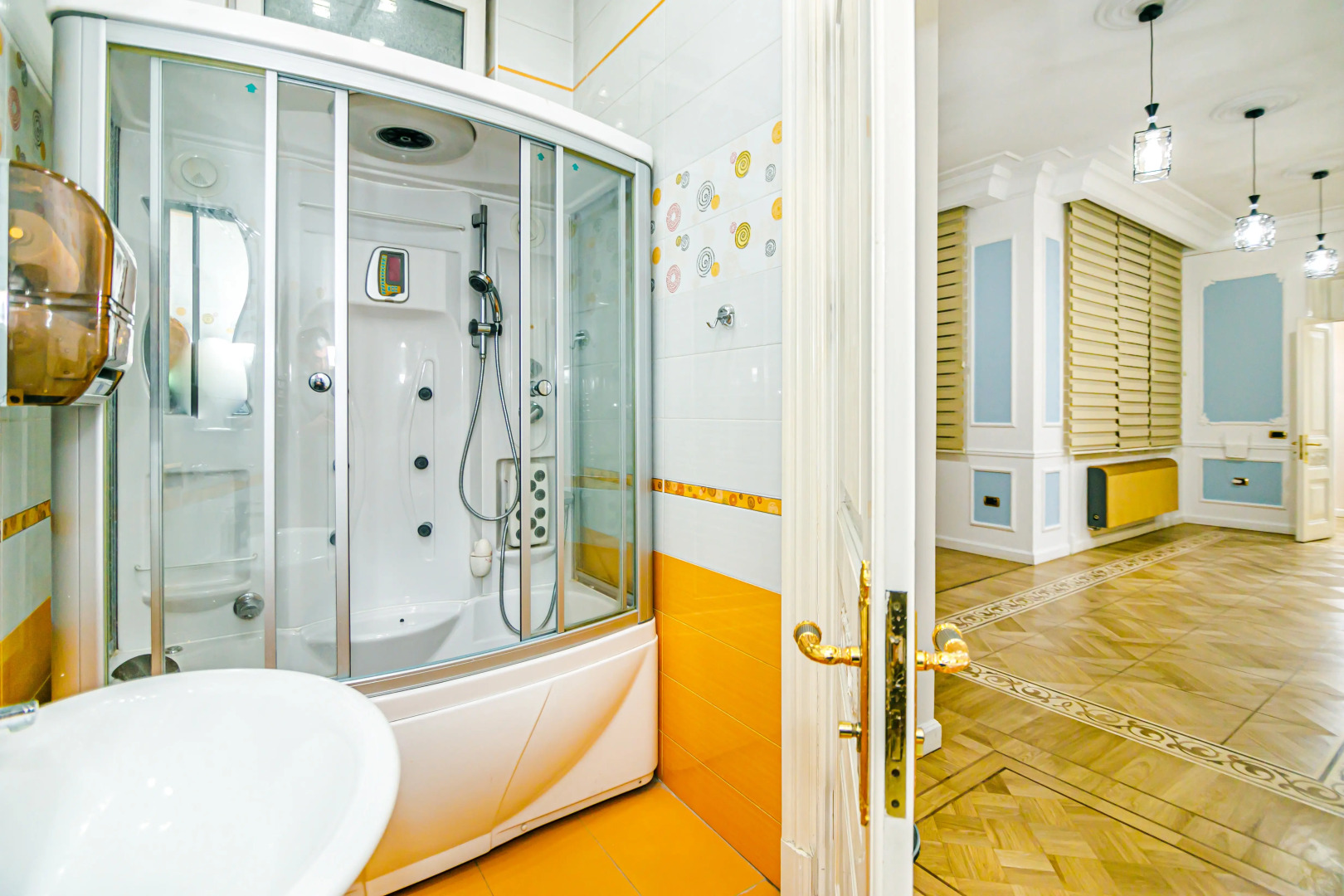 Апартаменты Luxury 7 Bedroom in Nizami street