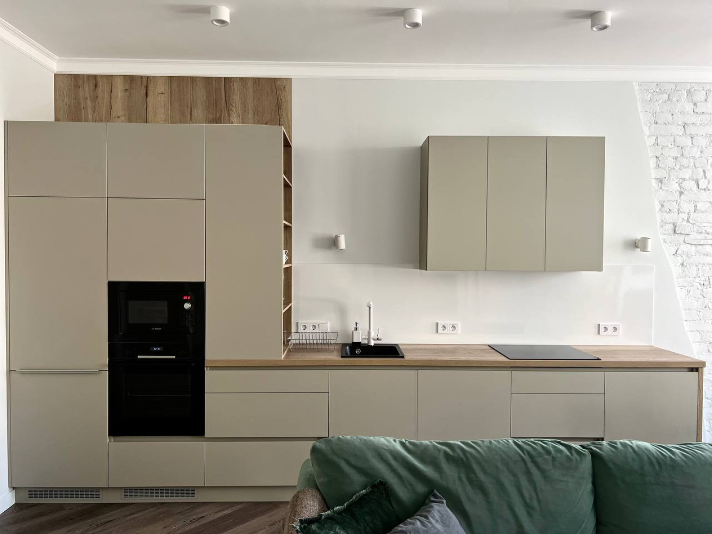 Апартаменты Лахтинская 22