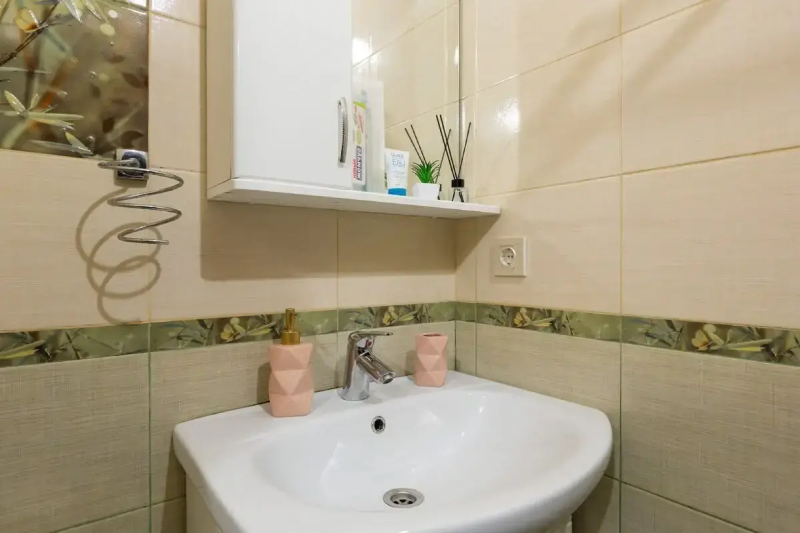 Квартира Life Apartments