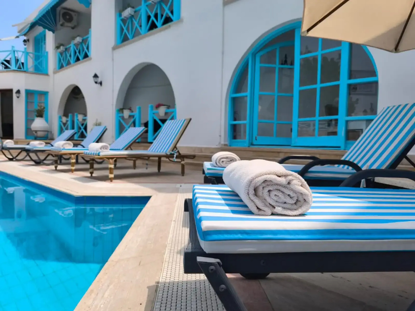 Bellapais Abbey Hotel