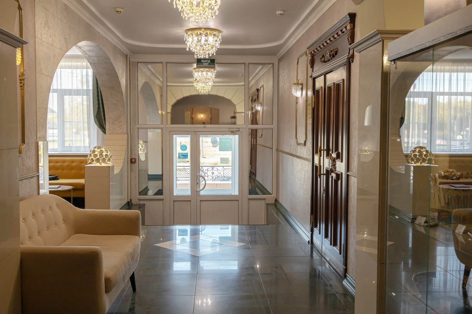 Отель Октябрьская*