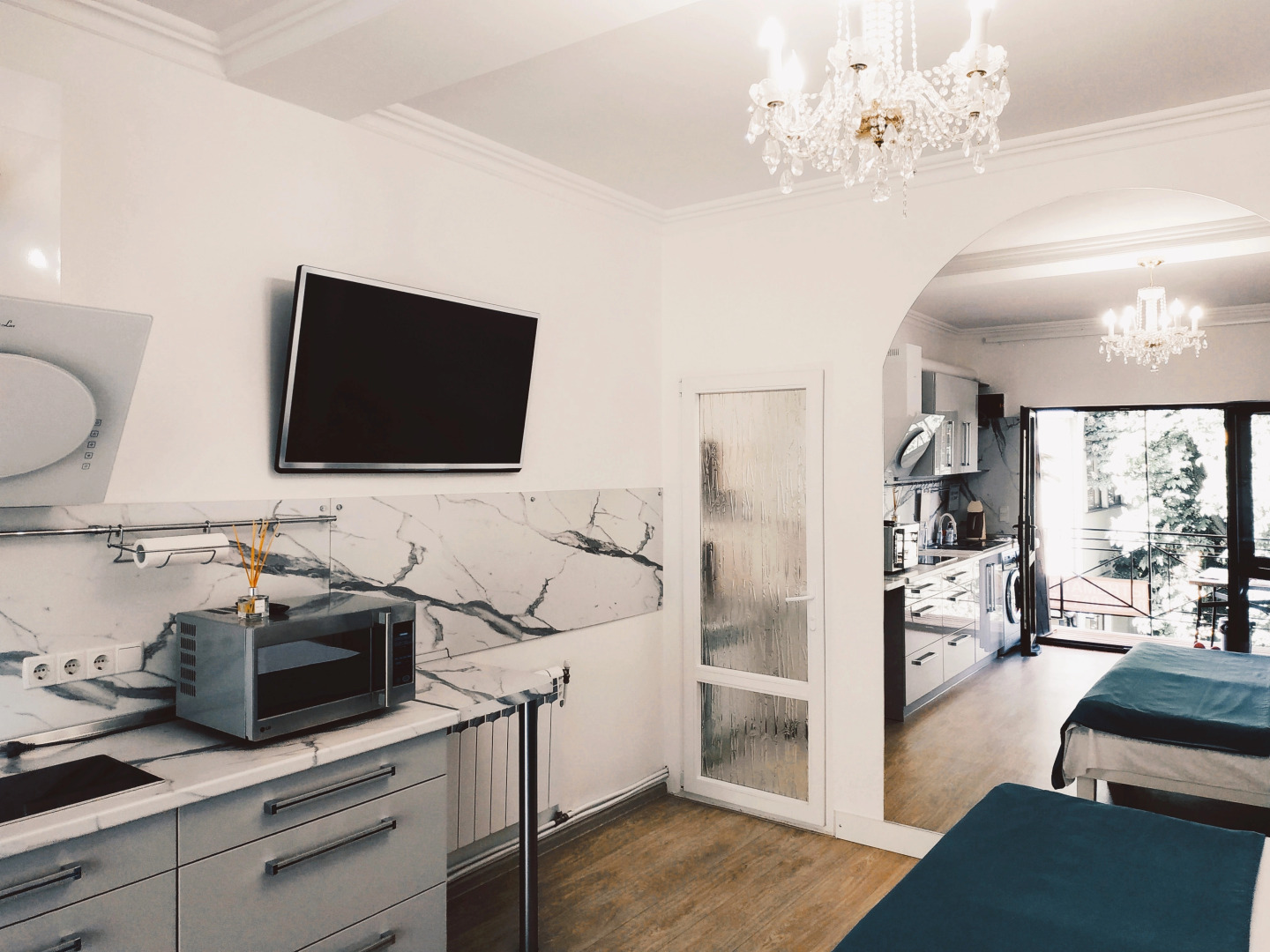 Апартаменты Белый Люкс в Центре Ялты