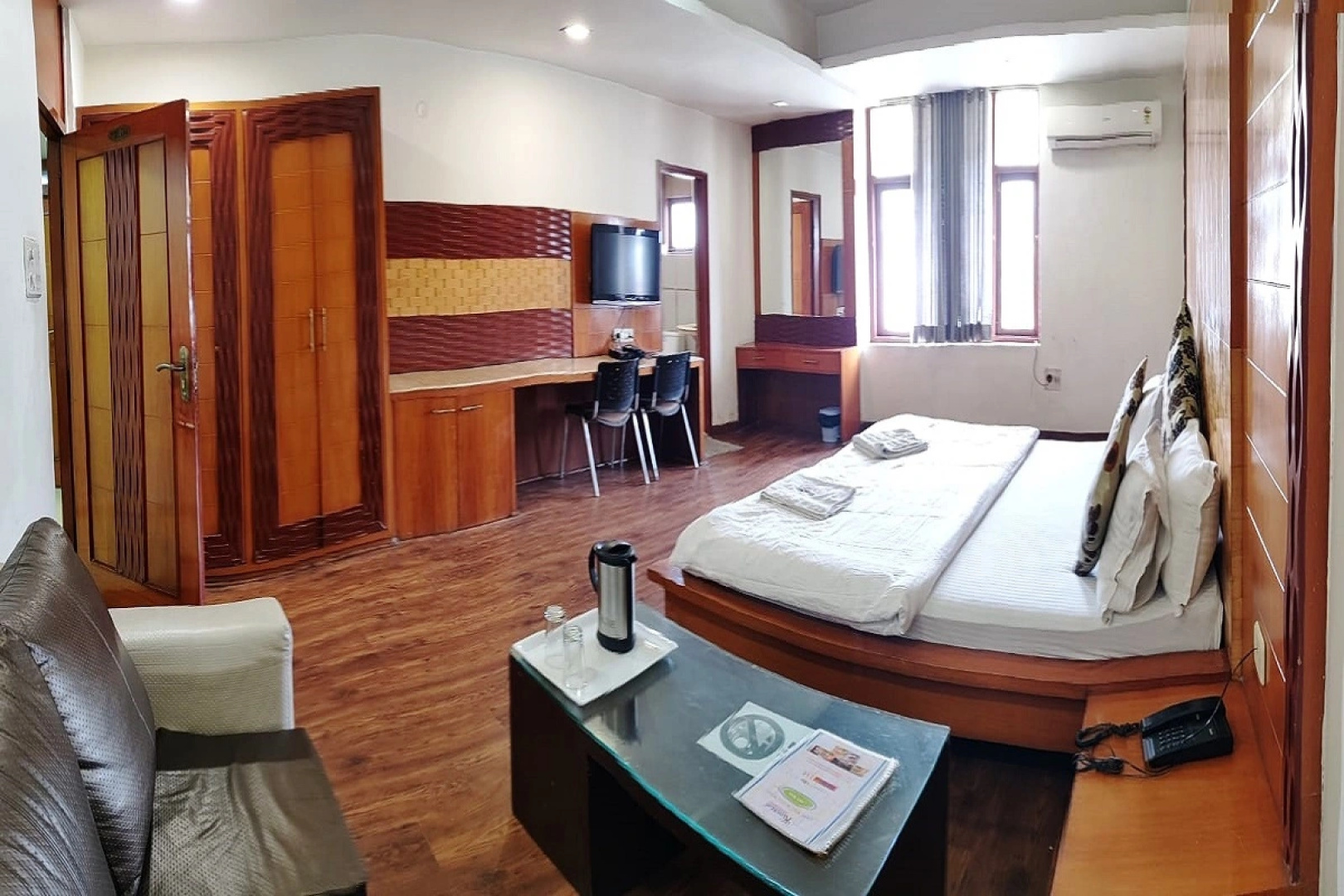 Mandakini Plaza Hotel