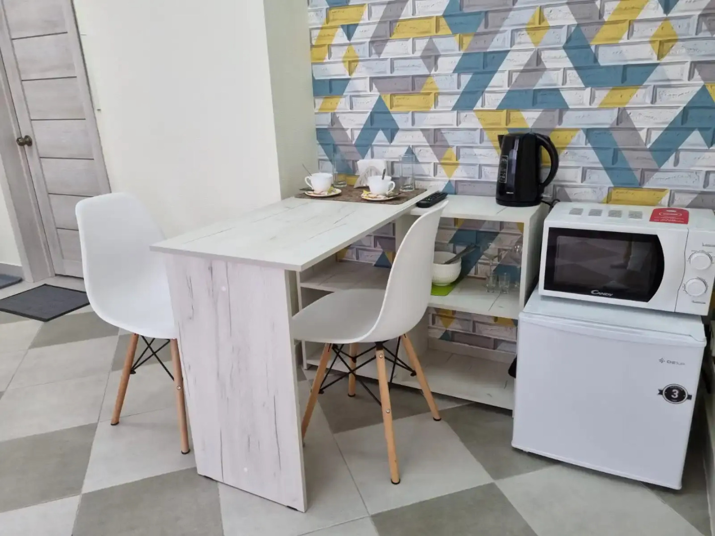 Diplomat Na Molodezhnoy Hotel