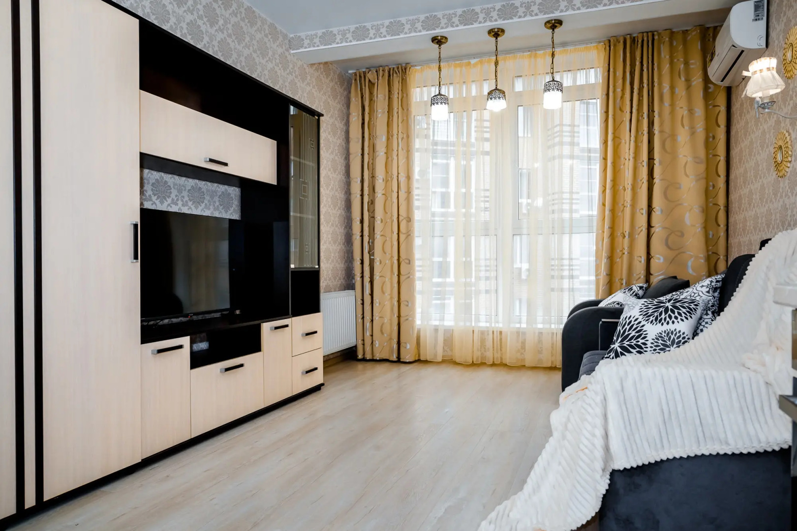 Апартаменты B-Flats Таманская 121