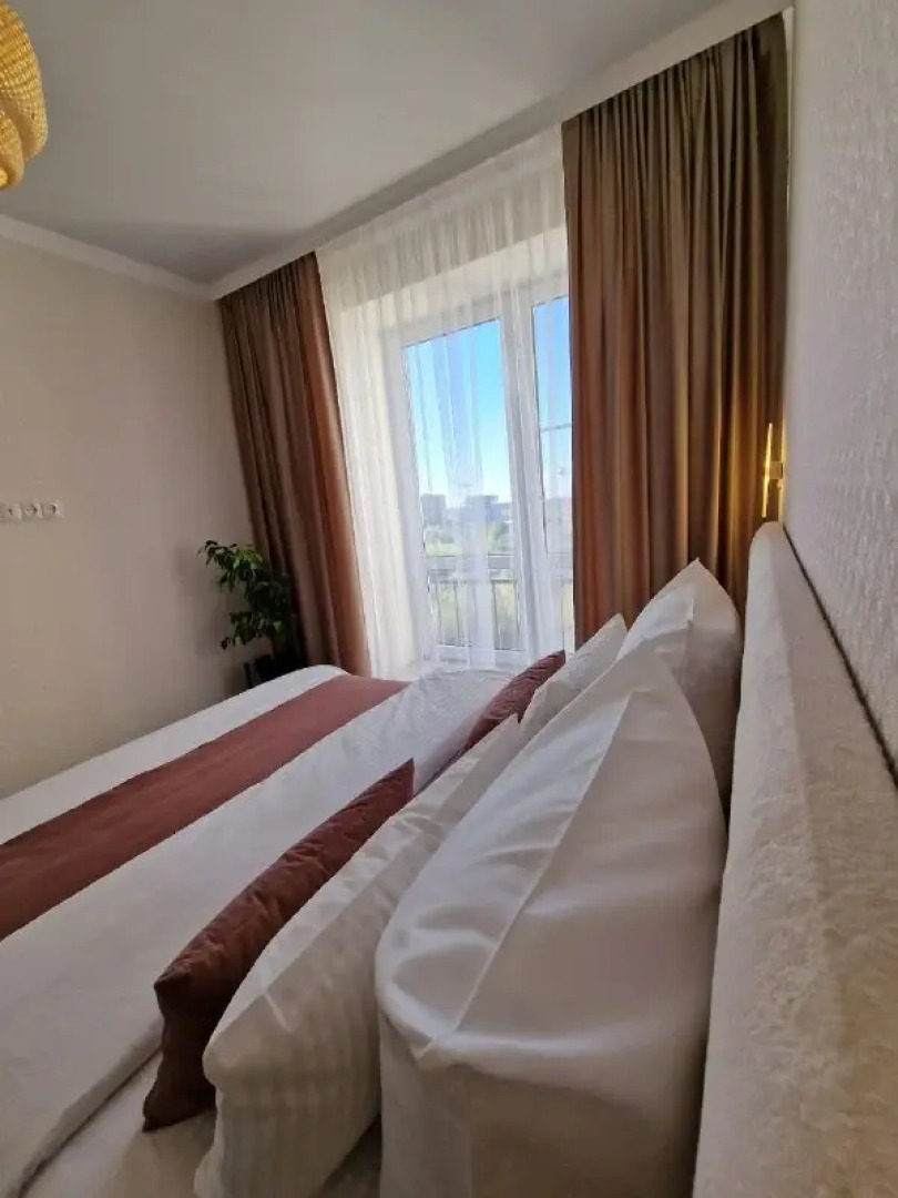 Квартира Flatirini с панорамными окнами в новом ЖК 1