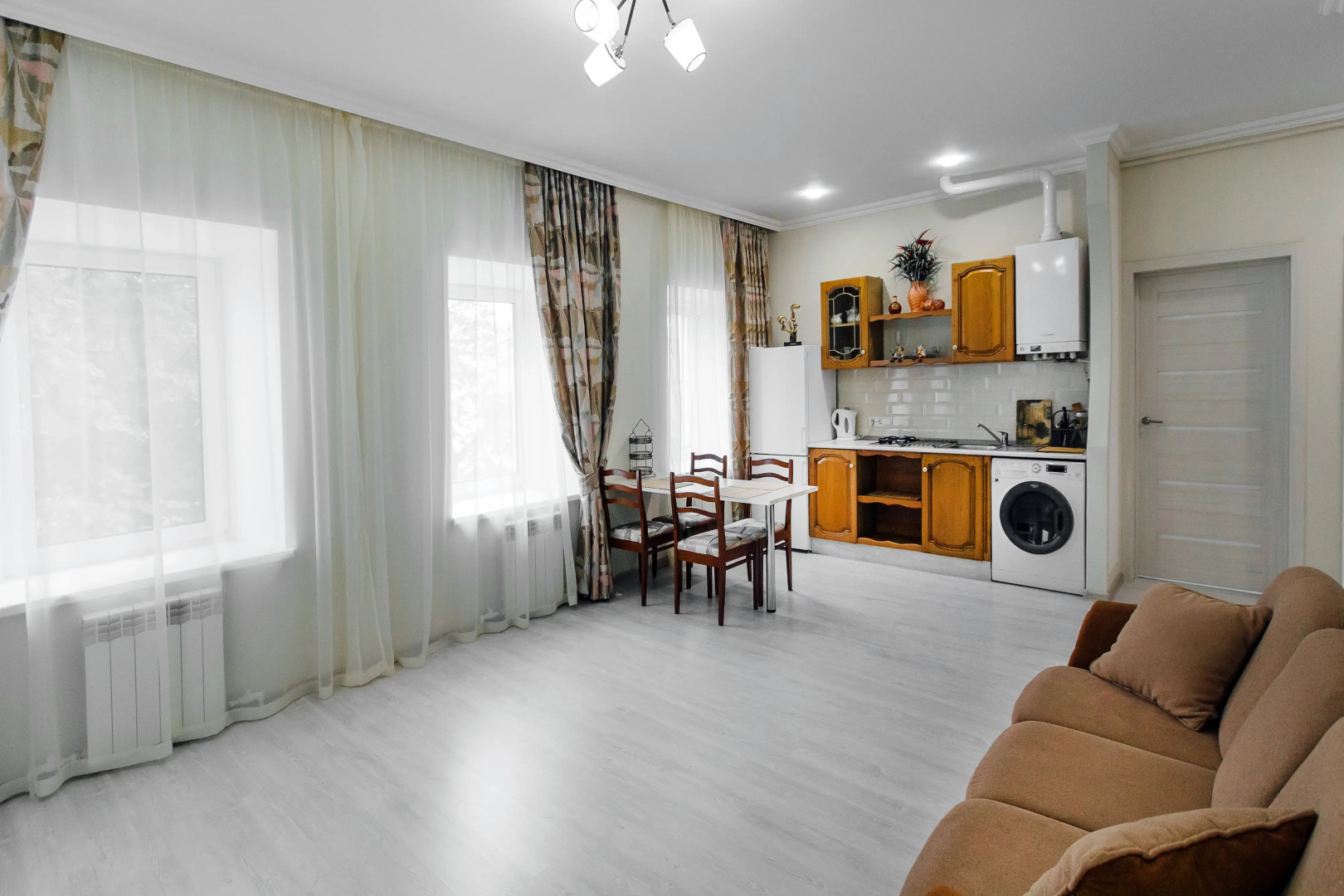 Апартаменты на Октябрьской революции 211-4