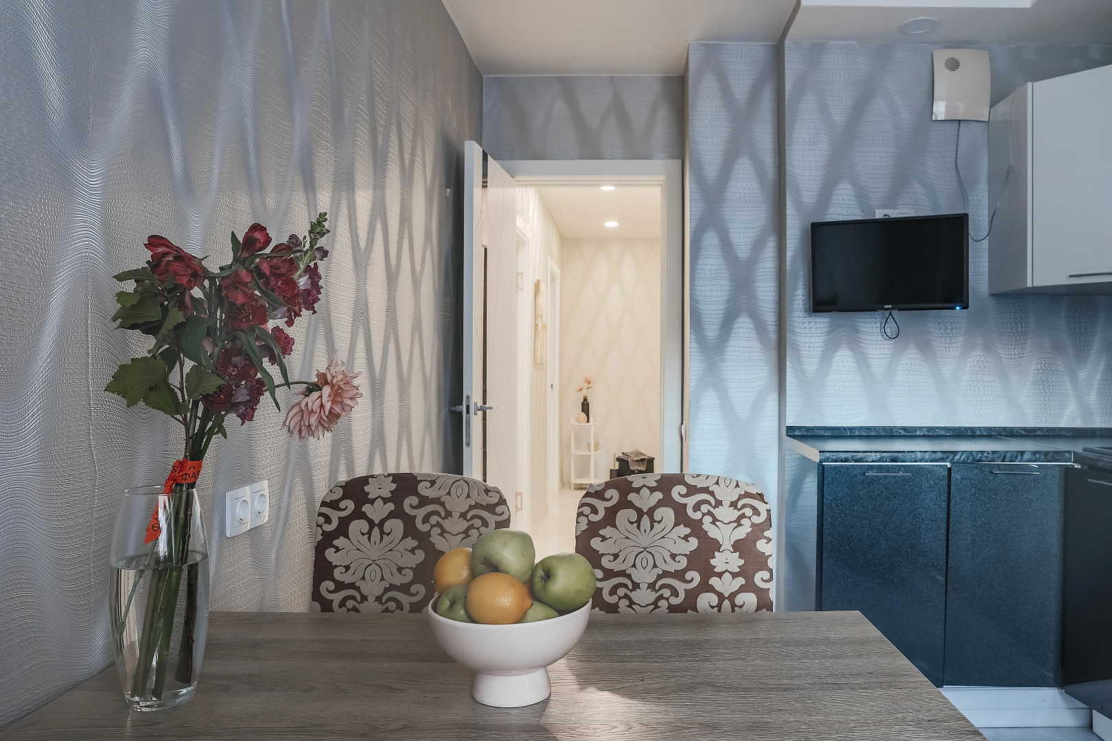 Апартаменты Двухкомнатные с Балконами и Видом на Пойму