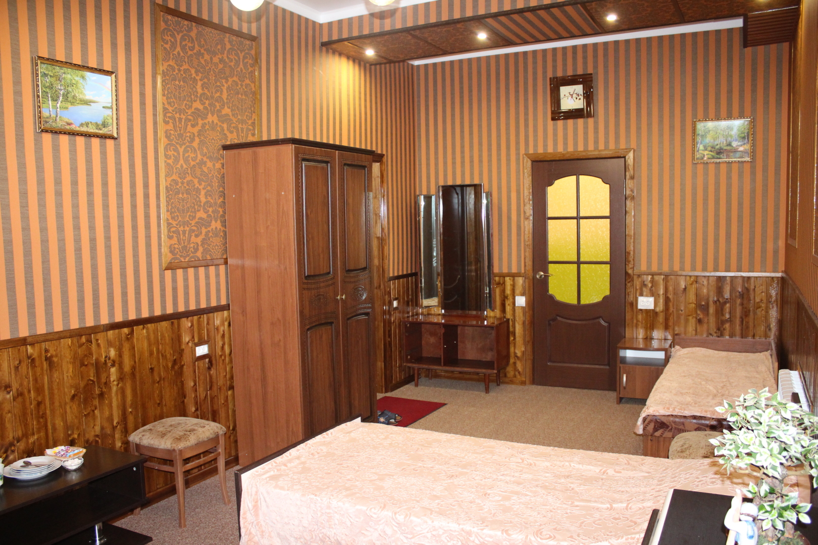 Меблированные комнаты У Друзей