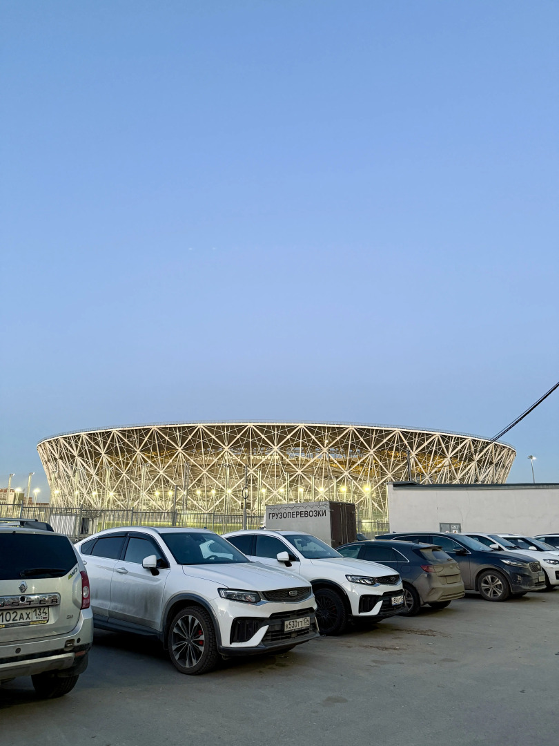 Апартаменты Шикарные трёхкомнатные в центре города вблизи Мамаева Кургана