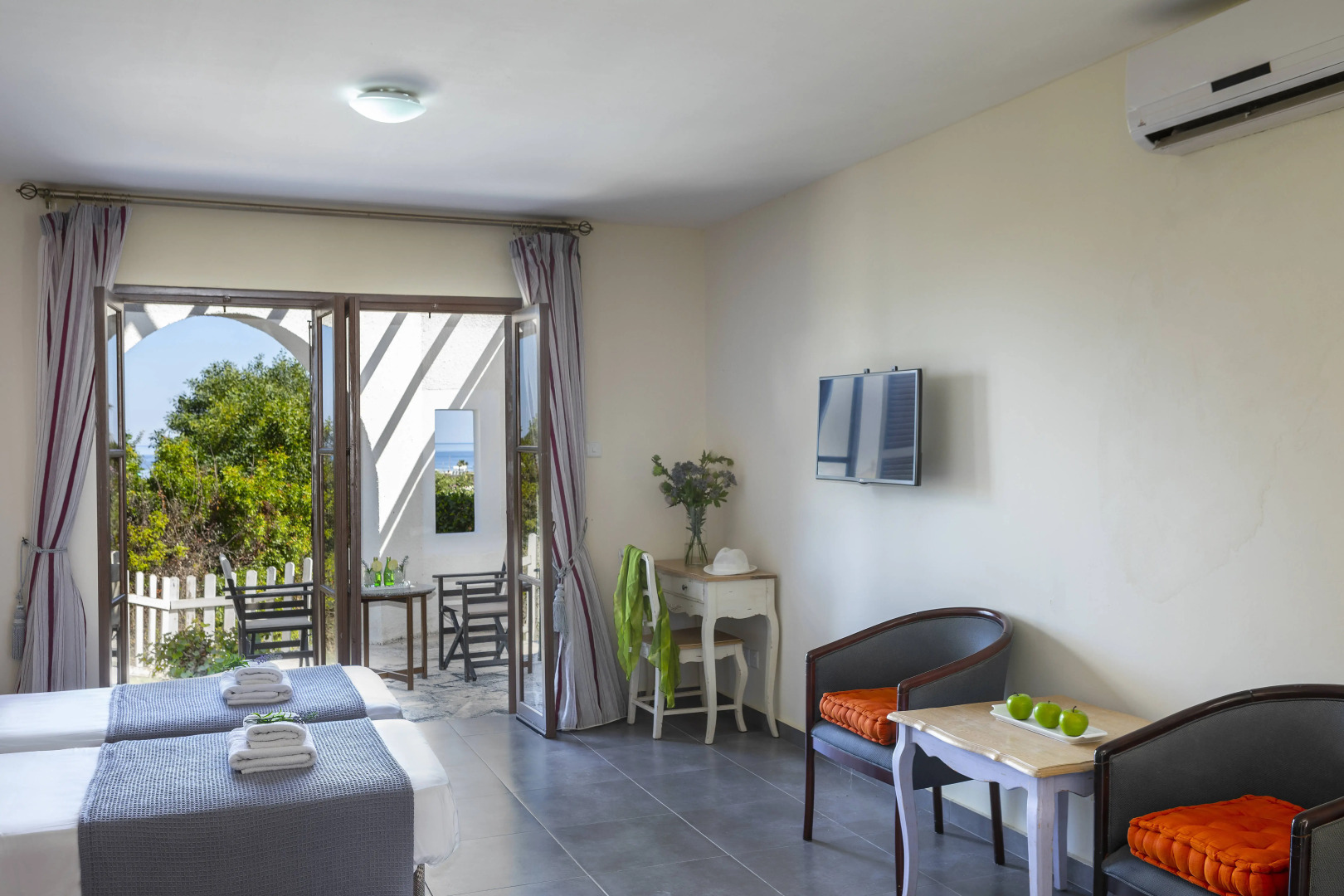 Отель Latchi Family Resort