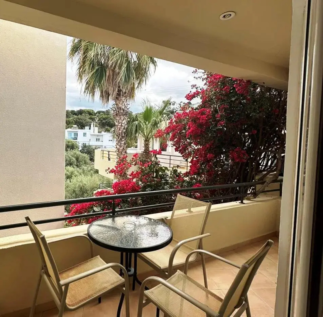 Курортный отель Faedra Beach