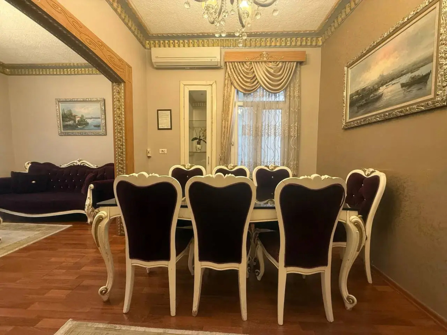 Апартаменты 3BR Flat Old Style 4AC Terrace, Metro