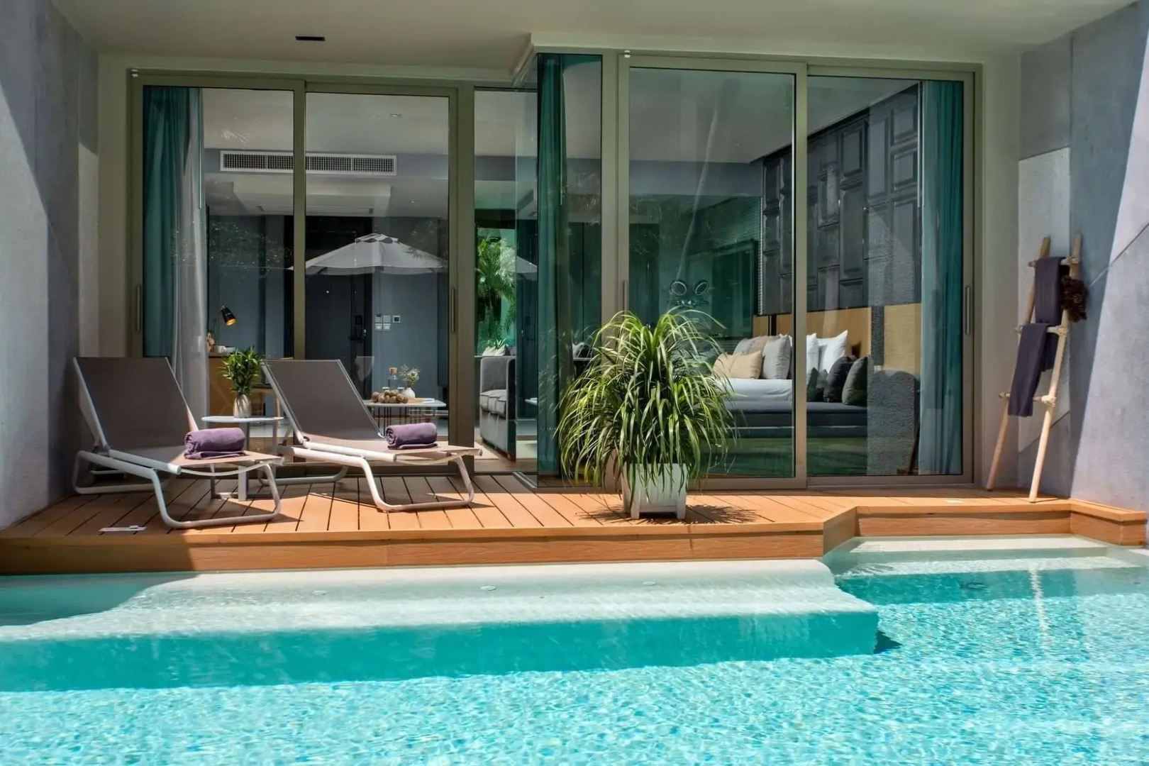 Отель Wyndham Grand Nai Harn Beach Phuket