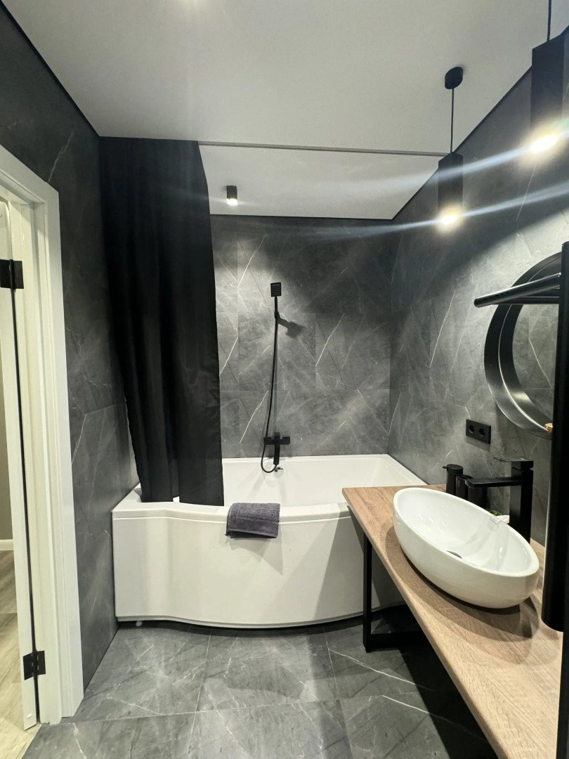 Апартаменты в Доме Бизнес-Класса Atlantis у Самого Красивого Парка Города