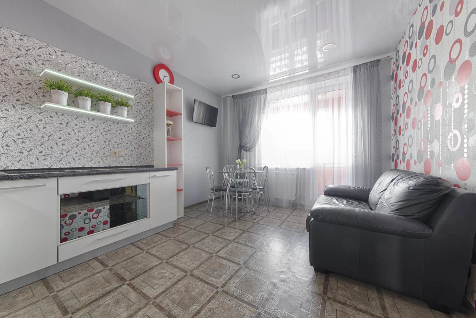 Апартаменты 2-комнатные HomeApart Скрыганова, 4А