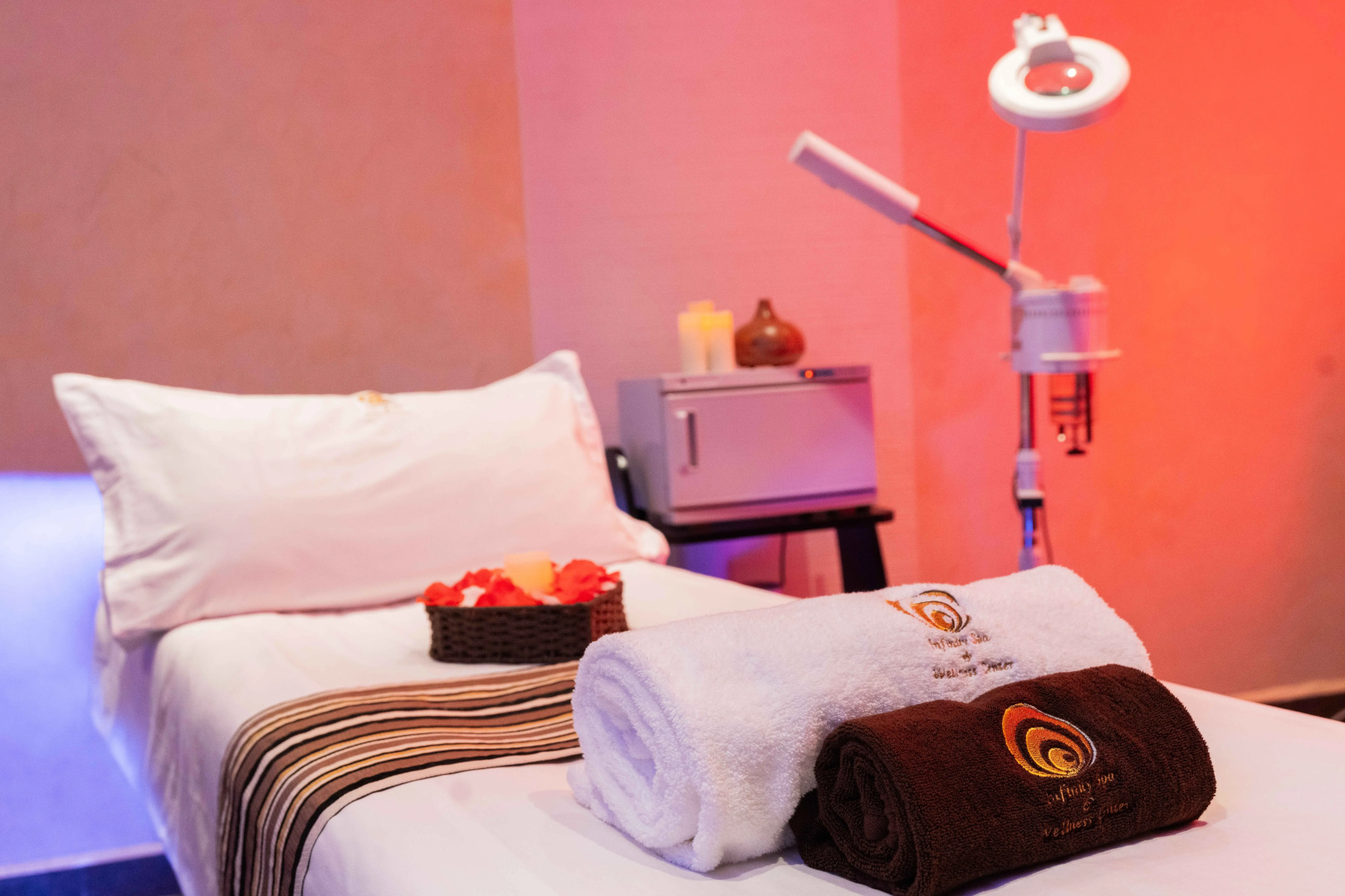 Апарт-отель GemSuites Riverside