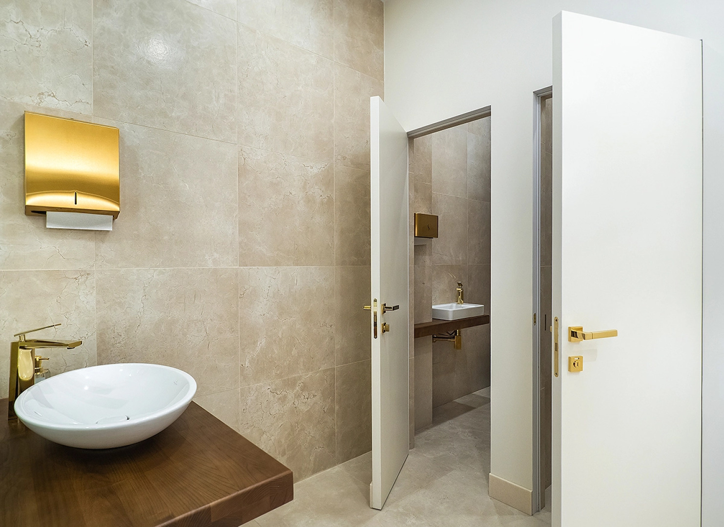 Отель Lahta Plaza