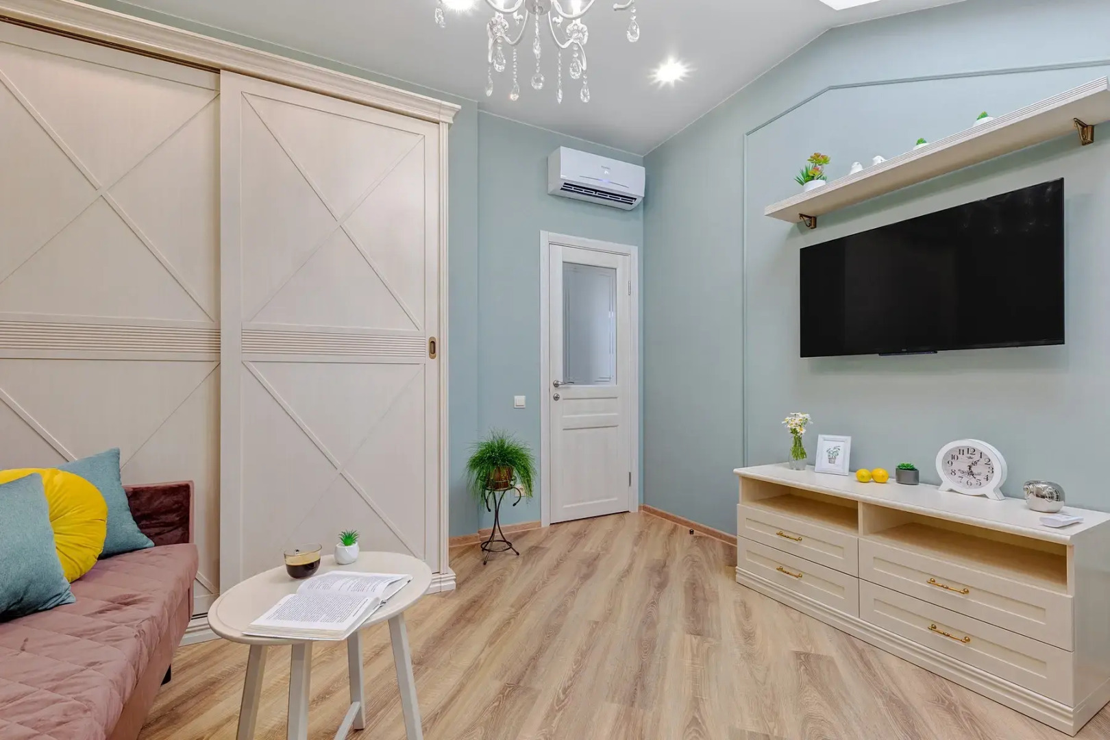 Апартаменты Люкс с большой ванной и видом на горы Sea Breeze & SPA