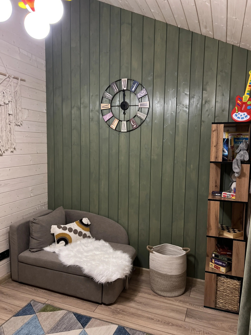 Частный дом в березах